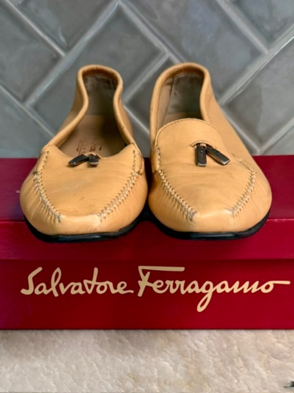 Salvatore Ferragamo  Womens Tan Leather Driving Loafers Size 8AA - Picture 4 of 9